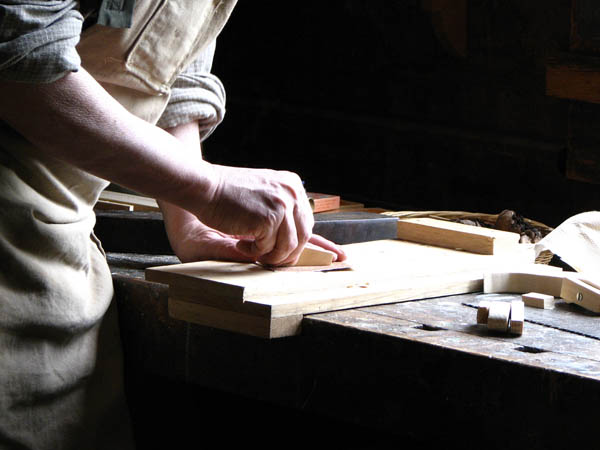 Nuestra <strong>carpintería de madera en  Jarilla</strong> es una empresa de <strong>herencia familiar</strong>, por lo que  contamos con gran <strong>experiencia </strong>en la profesión.